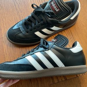 Adidas Samba Sneakers, Black, Men’s 6.5 / Women’s 8